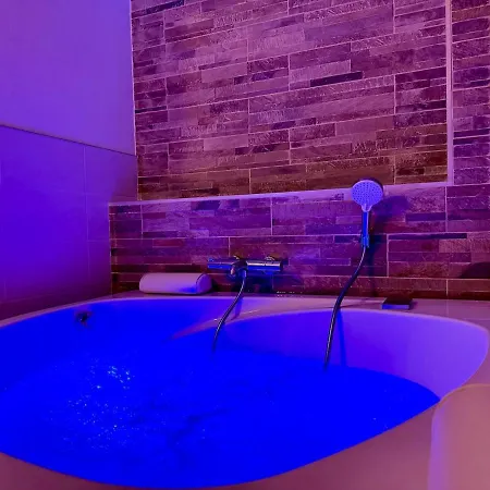 Wellness Ponsardin 1 - Centre アパート *